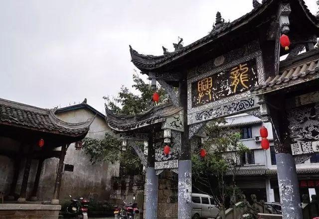 仿写面对小夜莺感到羞愧的句子？游戏画面
