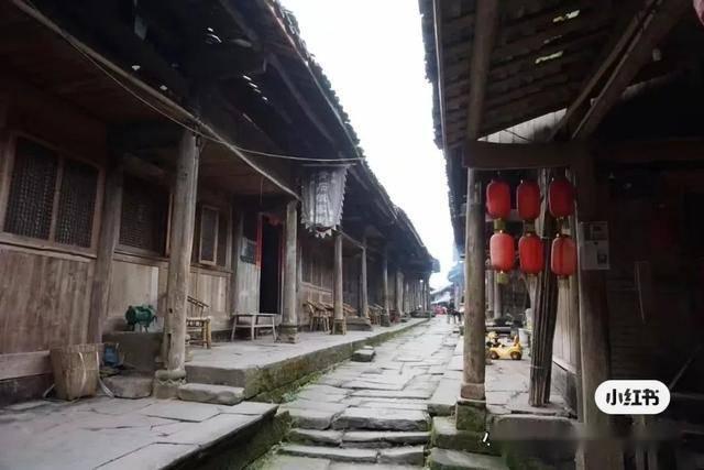 小猪佩奇找宝石